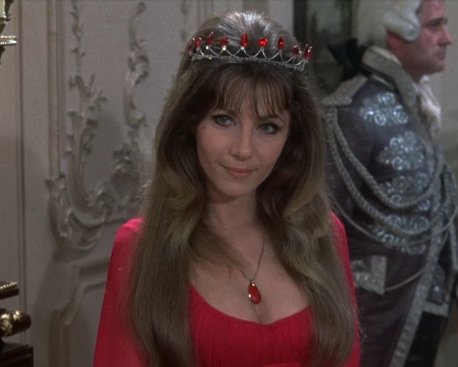 Ingrid Pitt Thinker tweet media