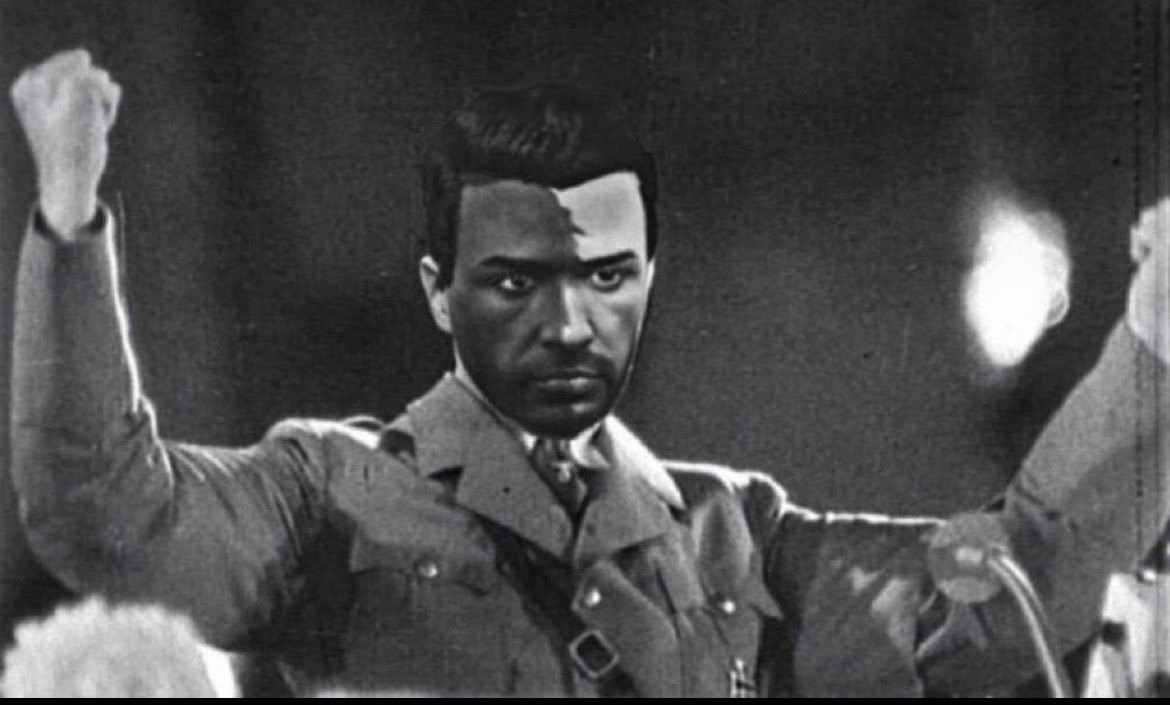 ali2508175334's tweet image. اقسم بالله لحظة ظهور صوت كيلر ولا مسلسلات يا بشر ايش الي شفته اليوم !!'
#MT