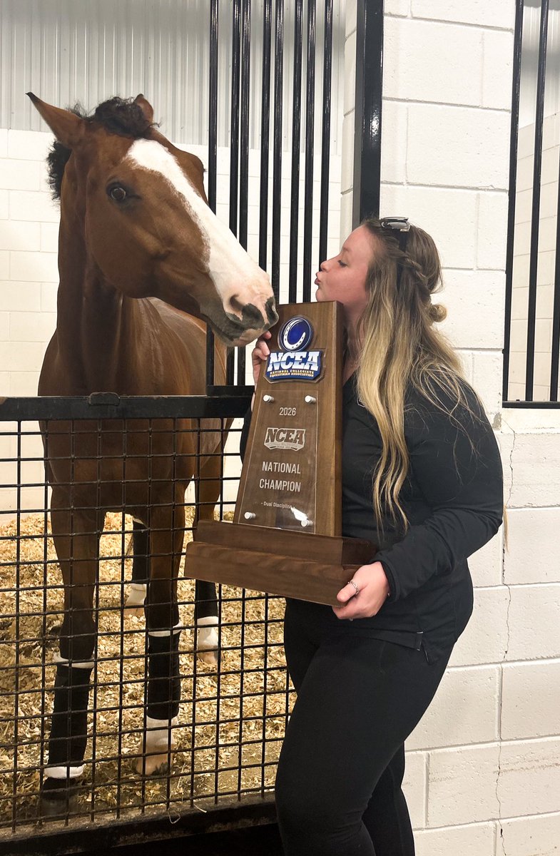 maddiekyler_'s tweet image. Officially reined in a Natty with @GamecockEQ this weekend!! 🤩🏆