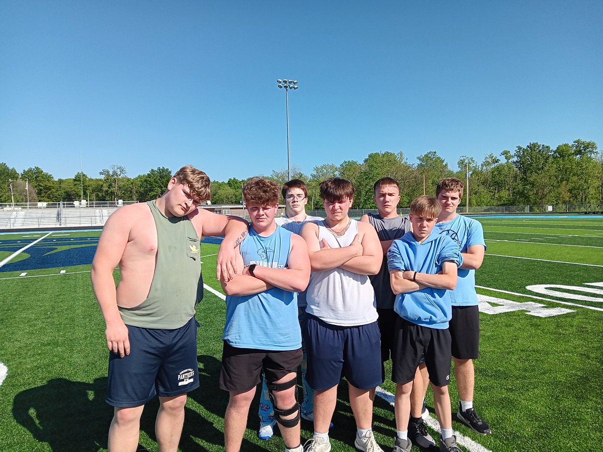 PCHS_Fball's tweet image. 9 members in the Iron Brotherhood today after-school working to improve. #PantherPride #Brotherhood #EAT