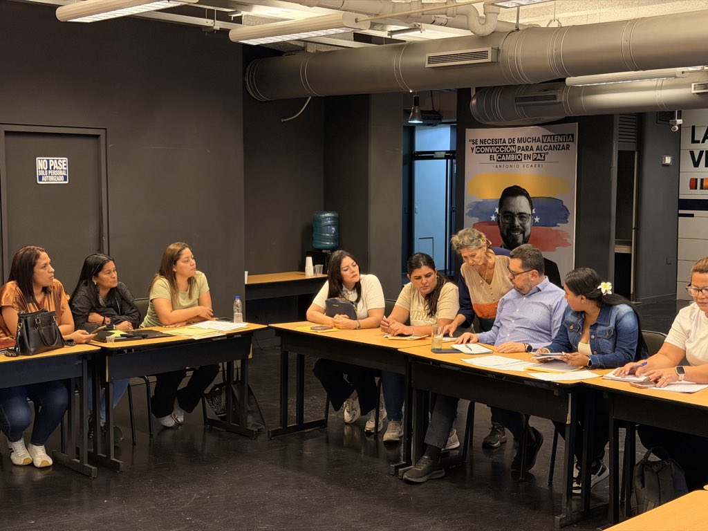 ¡Exigimos abrir una investigación a fondo sobre la verdad del Caso “Relámpago del Catatumbo”! 🚨🇻🇪

Hoy, desde la Diputación Nacional del Lápiz, nos reunimos con el Comité de familiares afectados por este caso, y denunciamos un sistema de absoluta indefensión. 

No hay justicia