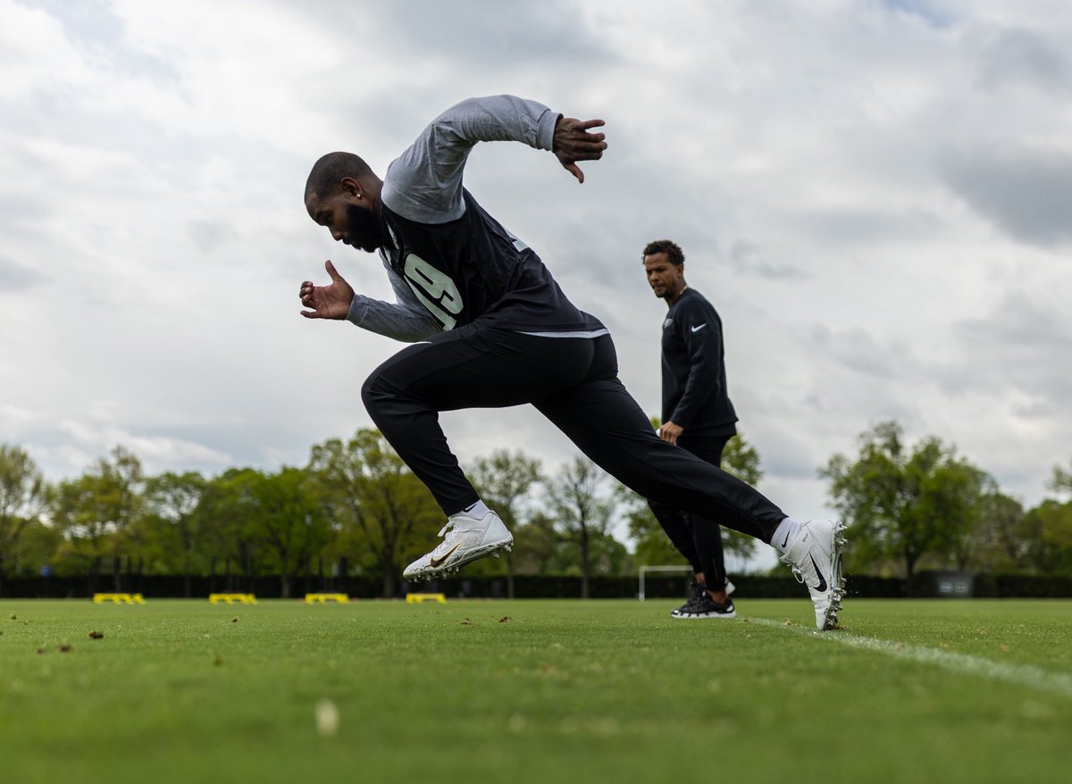 Elijah Moore tweet media