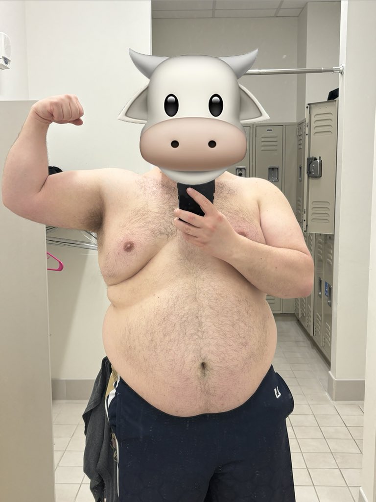 Horny hornless bull @ FWA tweet media