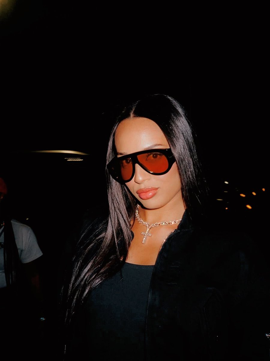 𝓼𝑜𝑙𝑒𝑖𝑙 tweet media