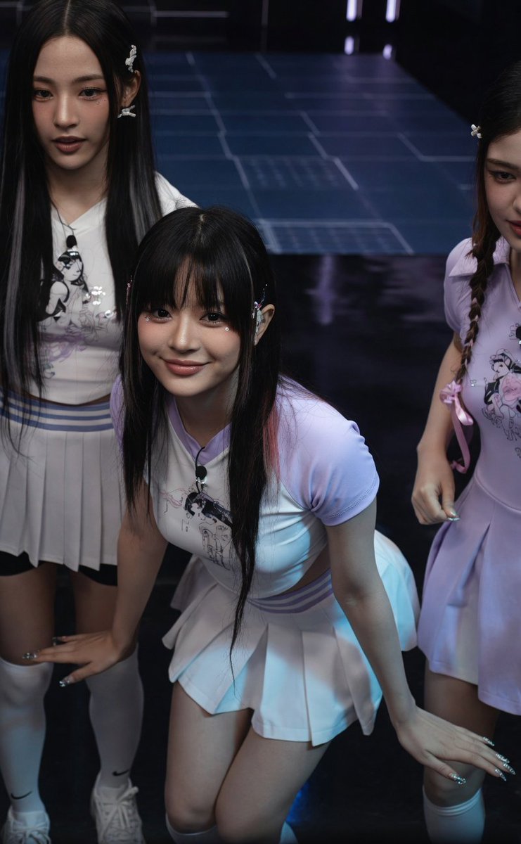 yxlqmdlg's tweet image. Hanni from Newjeans 💜🤍
#Newjeans #NJZ