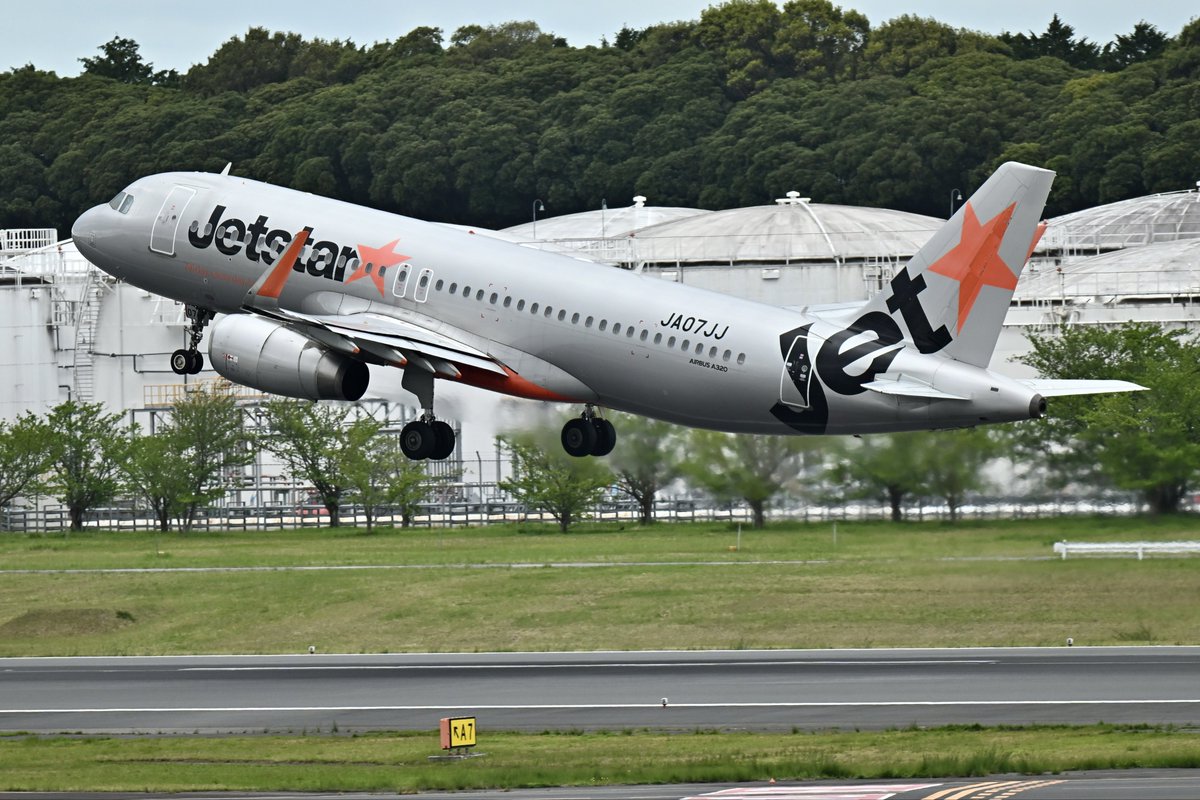 likeB767's tweet photo. 羽田空港管制トラブルで遅延は笑えん
成田で撮ろうと思ってたから命拾いしたけど…. https://t.co/OPA2ykGrq9