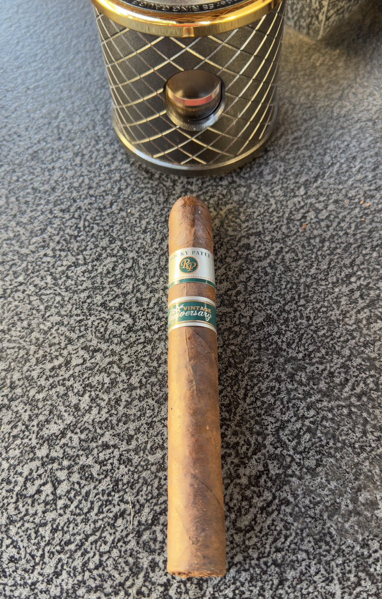 JG ™️ tweet media