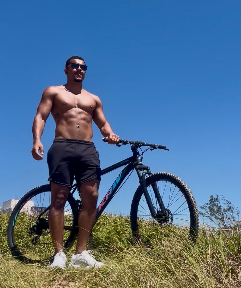 diegopudimm's tweet image. Saudades de pedalar 🤌🏽

#hot #vibe #bbb #men #bike #FitnessTips