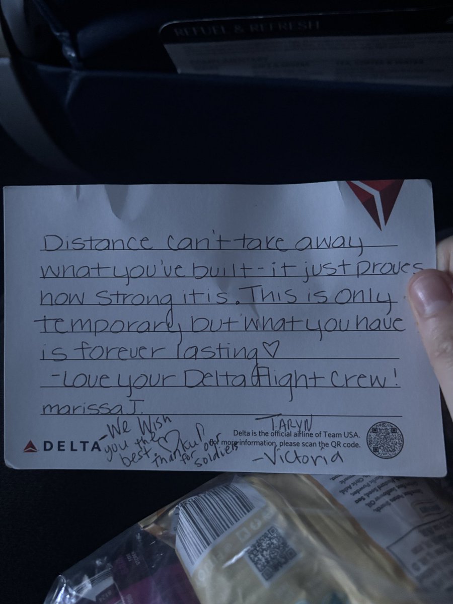 d3xtermoggin's tweet image. Saw my husband for the last time today at the airport before he gets deployed. It was a very emotional and teary goodbye. @Delta airlines employees went above and beyond for me. To make sure I felt better and was okay it was very sweet. Thank you so much! #delta #positive