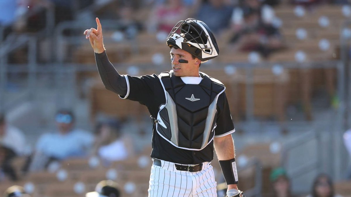 Sam_Phalen's tweet image. Drew Romo is a 24-year-old, switch-hitting catcher, and former 1st rounder with strong defense behind the plate. 

He’s also hitting .300 w/ 4 home runs, 10 RBIs, and a .952 OPS in 14 games.

The #WhiteSox should give him a look over Reese McGuire

MORE: roundtable.io/sports/mlb/whi…