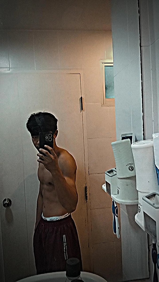 ไม่ต้องพูด tweet media
