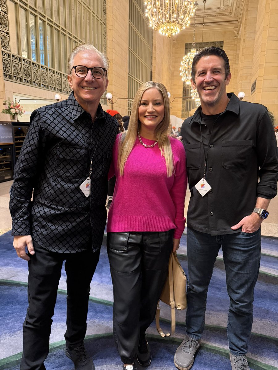 iJustine tweet media