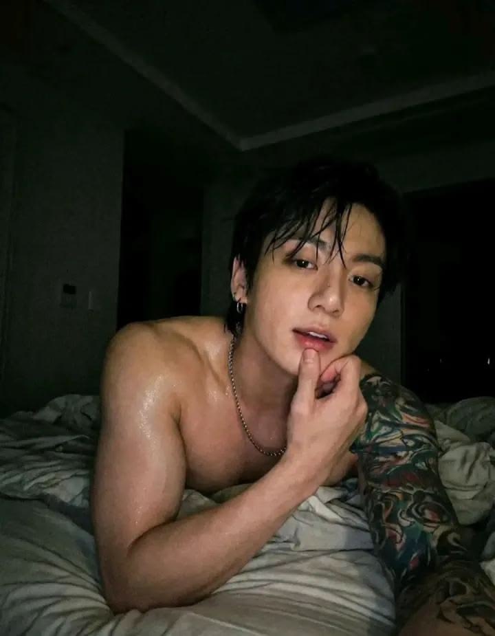 conandenaruto's tweet image. 200426. | Frost Conan.

       Te miré en silencio... y entonces
       comprendí que mi lugar favorito
       siempre será ese rincón del
       mundo donde tú y yo estuvimos
       juntos, lejos de todo.

           — ; #fakeland #freerol #rp #rol