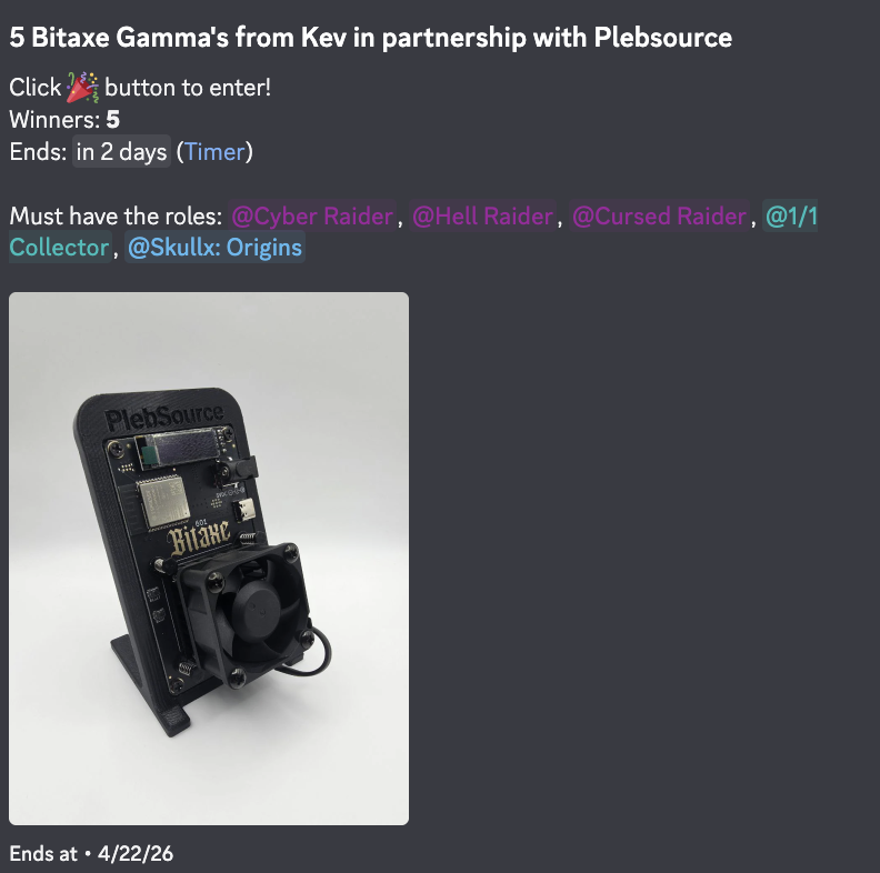 Knox556's tweet image. A lot of people saw @KevGenki hit the block with the single NerdAxe the other day 

Couldn't ask for a better person to win the block because he's paying it forward to all Skullx premium Ordinals holders now

Sign up for the giveaway in our discord now if you have the correct