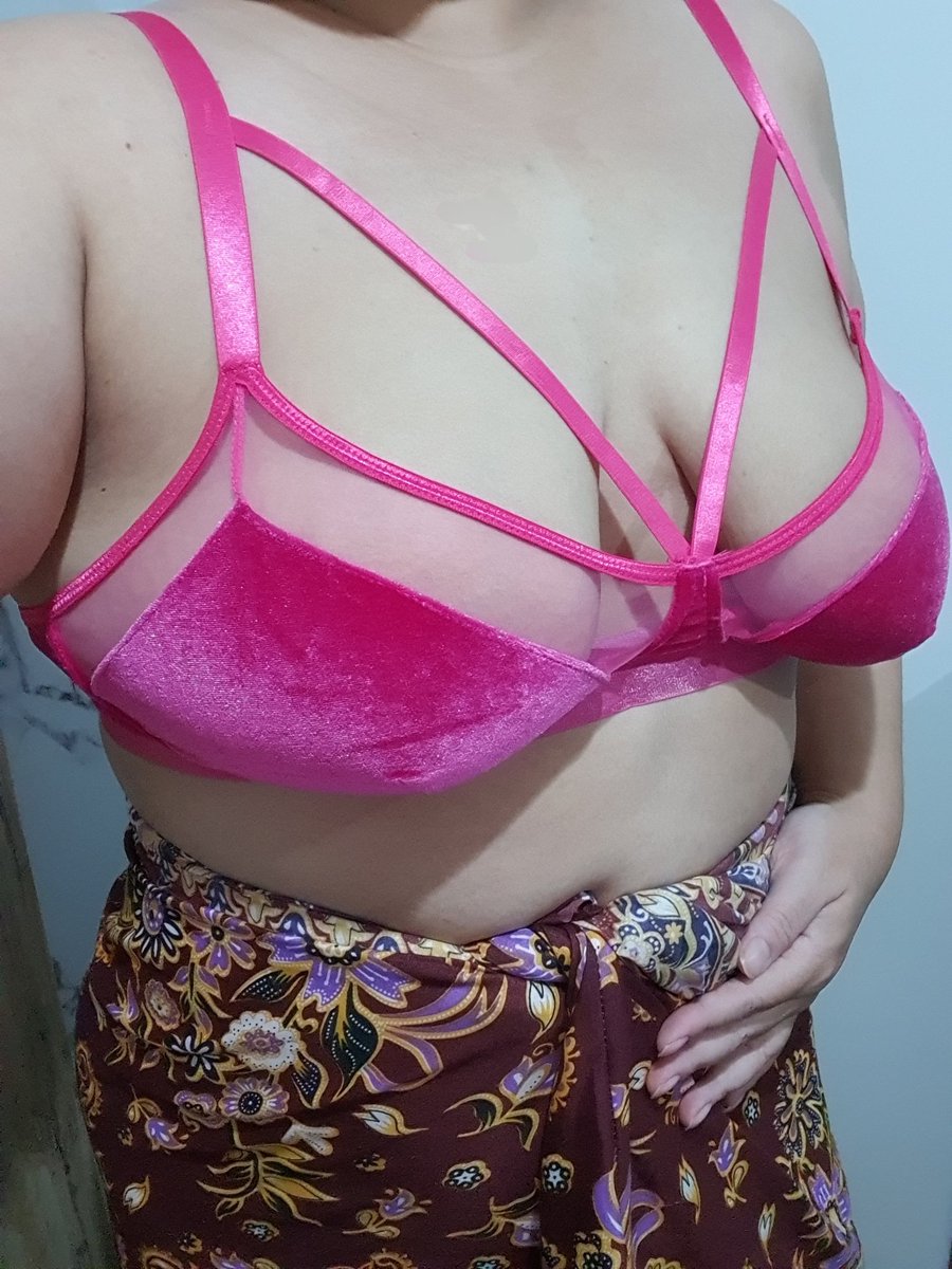 ฮิฮิ หมีสีชมพู😉 tweet media