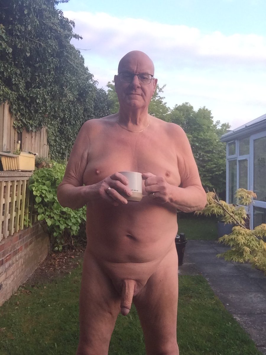 naked guy tweet media