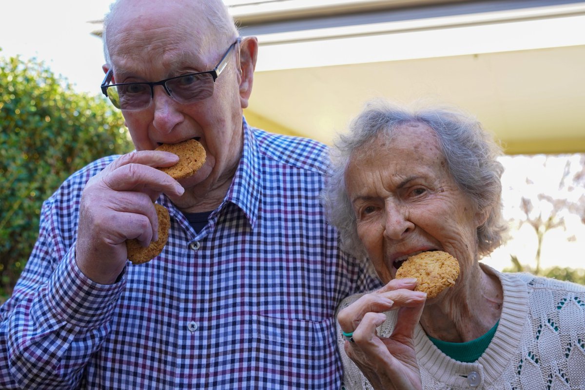 BupaAustralia's tweet image. Nothing brings people together like a bake off.

At our Bendigo home, the ANZAC biscuit comp got serious. Soft or crunchy, everyone had their take.

“No secrets here,” Esther laughed.

No losers, just full stomachs.

#BakeOff