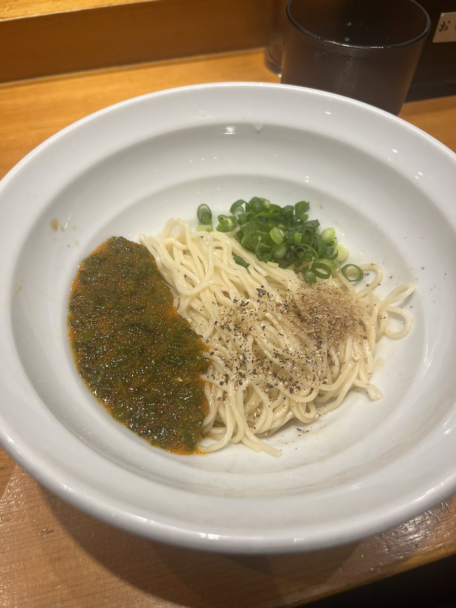 の tweet media