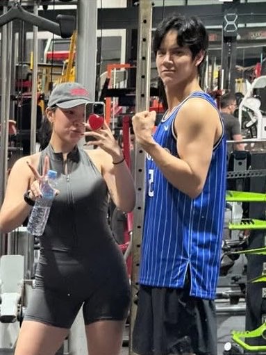 เพราะว่าเด็กคนนั้นโตมากลายเป็นเธอ
น้องคนนั้นที่ฉันได้เคยเจอ
ไม่เหมือนเดิมอีกต่อไป และฉันก็ให้เธอทั้งใจ

* ༘ ˚⋆· #mynameisnanon 💪🏻