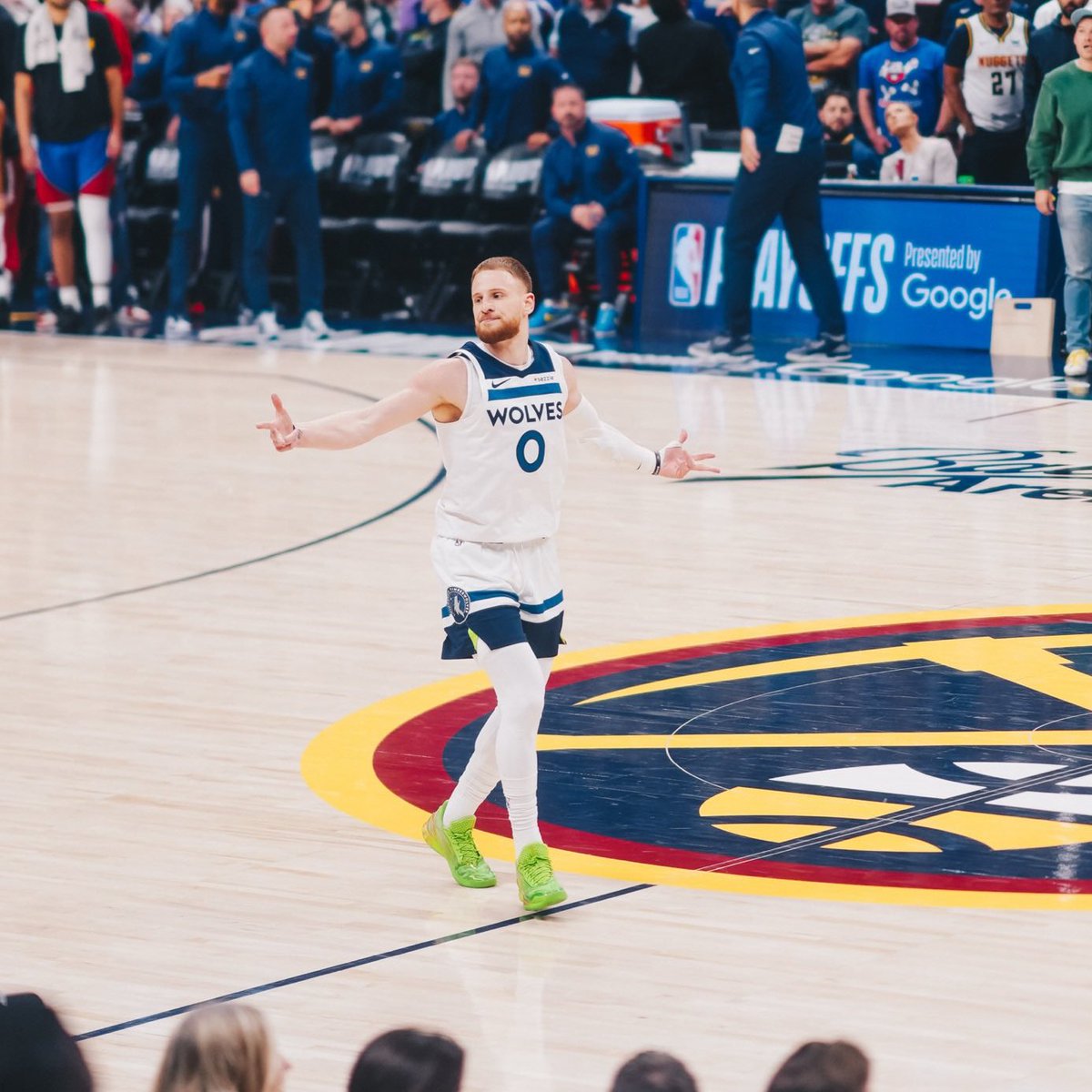 DONTE DIVINCENZO TONIGHT 

▪️ 16 POINTS
▪️ 6/9
▪️ 4/7 3PT
▪️ 7 REBOUNDS
▪️ 6 ASSISTS
▪️ 1 STEAL 
▪️ +20