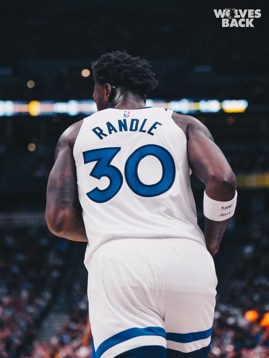 JULIUS RANDLE TONIGHT

▪️ 24 POINTS
▪️ 7/14
▪️ 2/4 3PT
▪️ 9 REBOUNDS
▪️ 6 ASSISTS