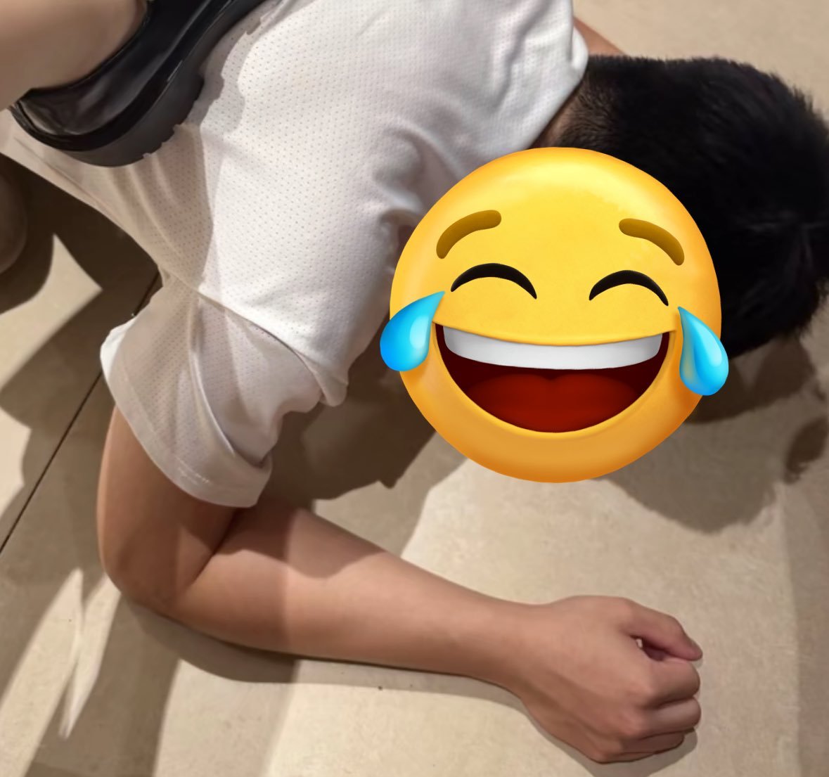 ひびき tweet media