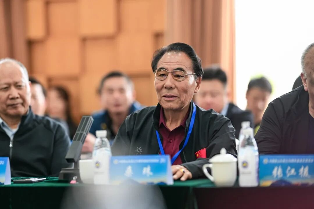 TibetNews11's tweet image. Nel film "The Climbers" si parla della scalata del Monte #Everest.