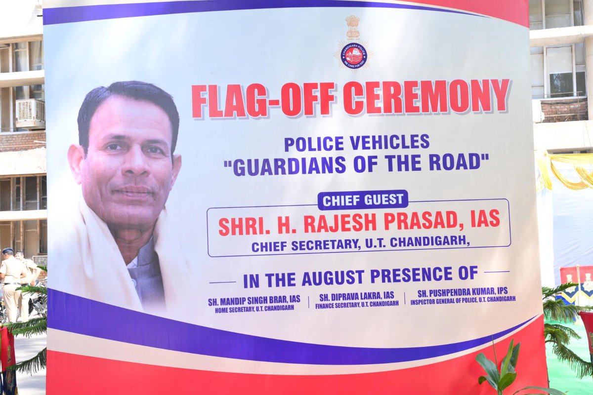 ChdPol's tweet image. Flag-off for a safer tomorrow
Chief Secretary Shri H. Rajesh Prasad launches 55 new Chandigarh Police vehicles, reinforcing rapid response and smarter policing under “Guardians of the Road.”
Committed to your safety, always.

#WeCareForYou #SmartPolicing #Chandigarhpolice
