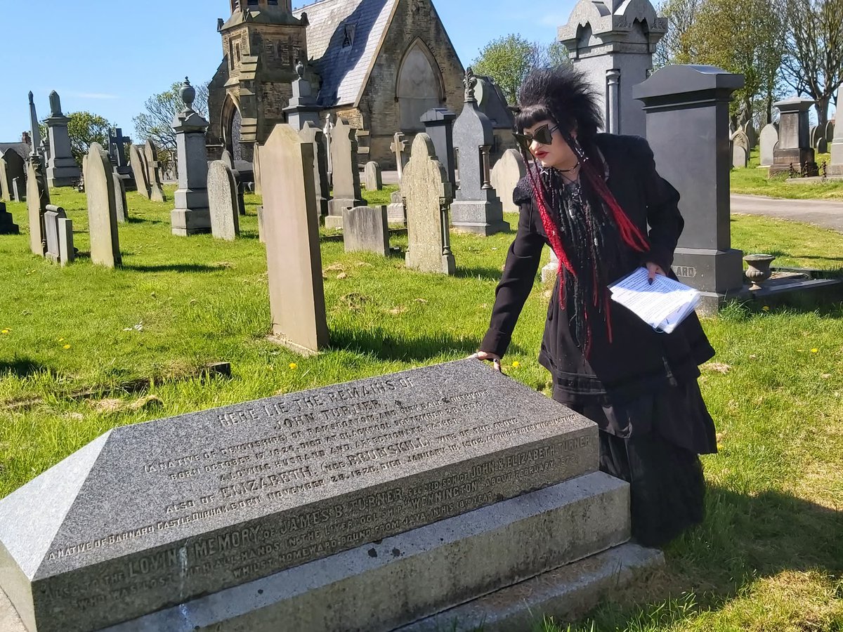 GraveStories's tweet image. Heartfelt thanks to the wonderful crowed who attended this weekends cemetery tour - Layton Cemetery, Blackpool #history #heritage #Blackpool #tour