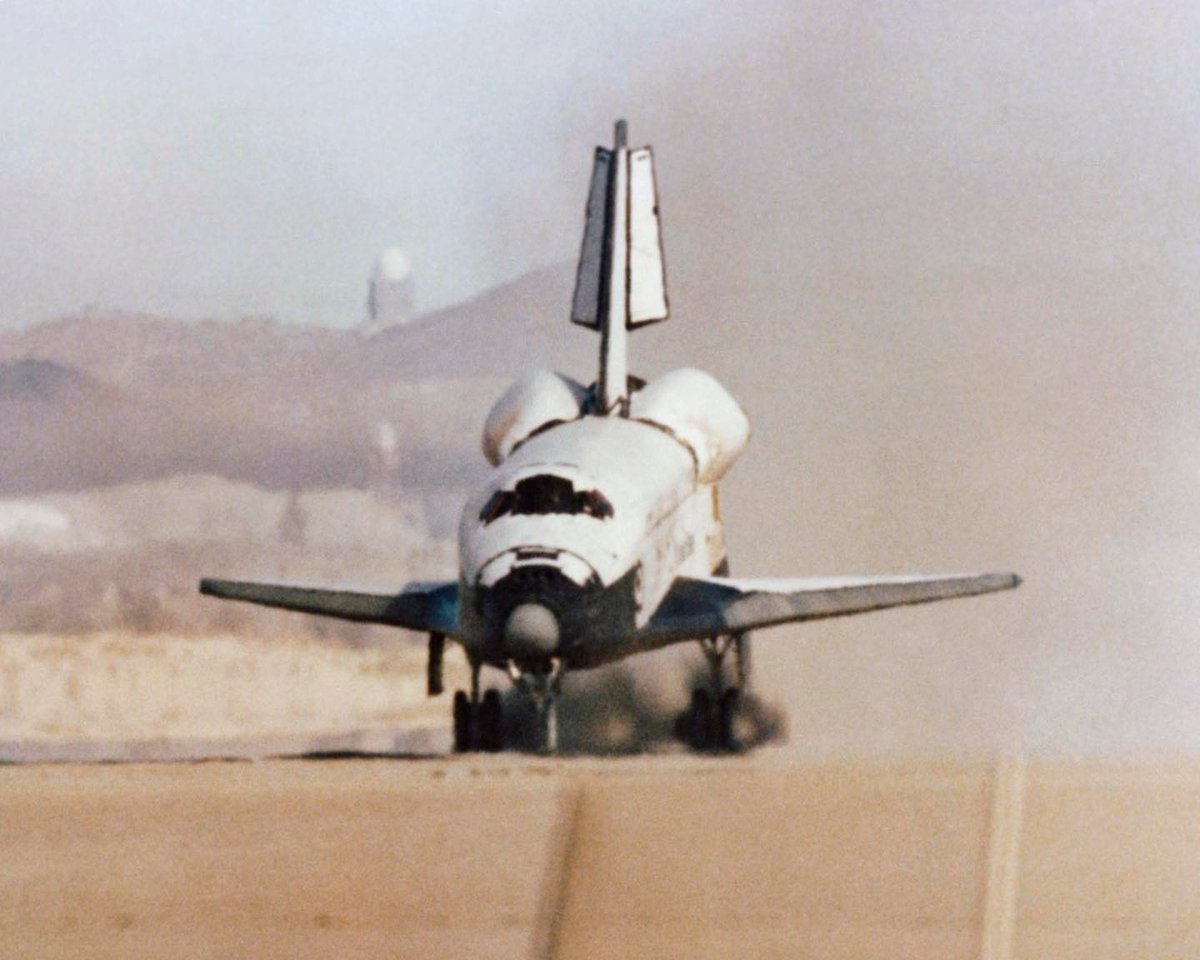 Boneyardsafari's tweet image. Orbiter OV-102 Columbia touches down on lakebed runway 23 at Edwards AFB, CA to conclude the first orbital shuttle mission STS-1, 14 April 1981.  Note the split rudder open to slow it down. #sts1 #spaceshuttle #nasa #boneyardsafari #aviationsafari