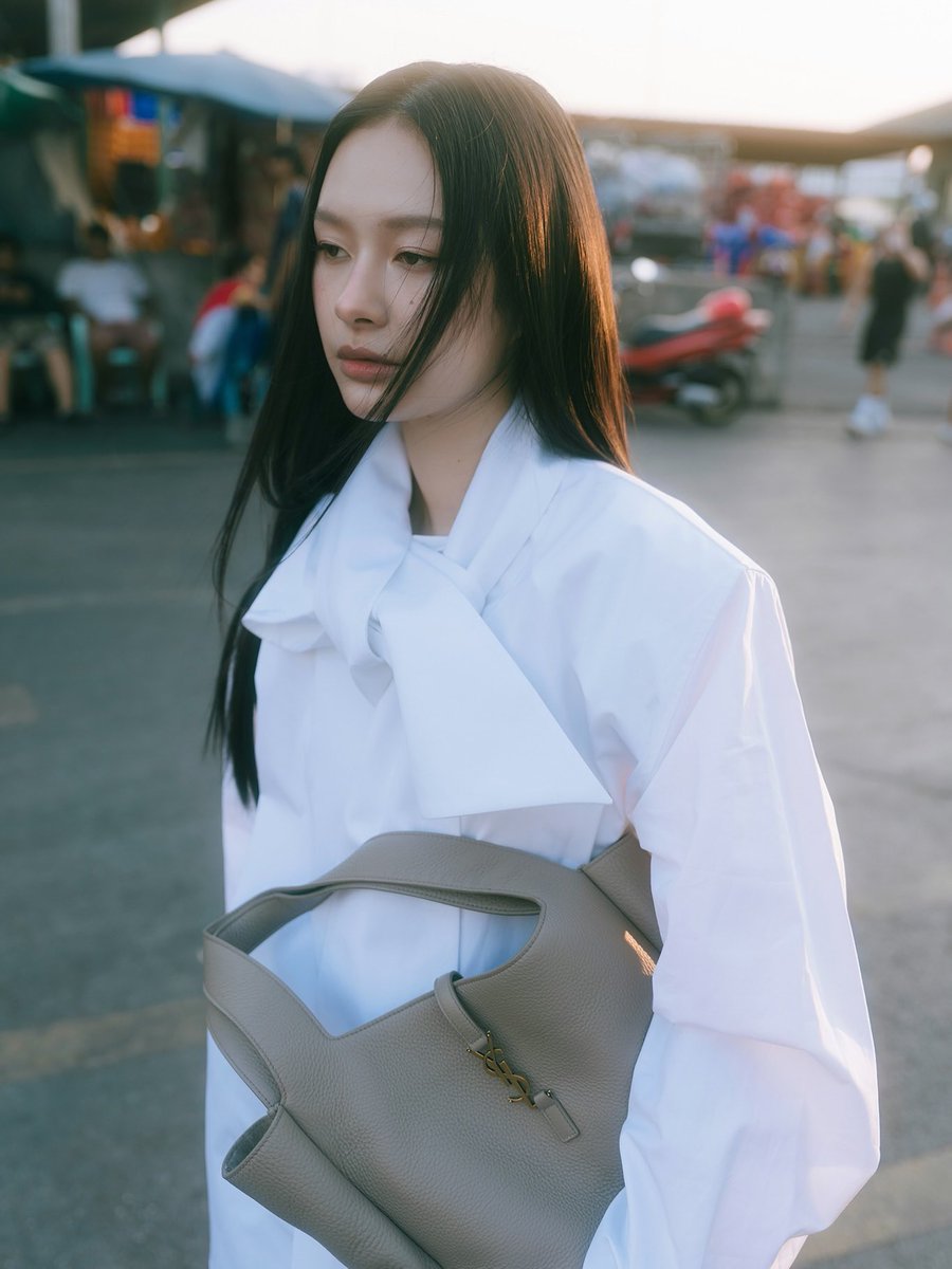 lenglenglenggui's tweet image. 好权威的脸😭

#YSL
#MilkPansa