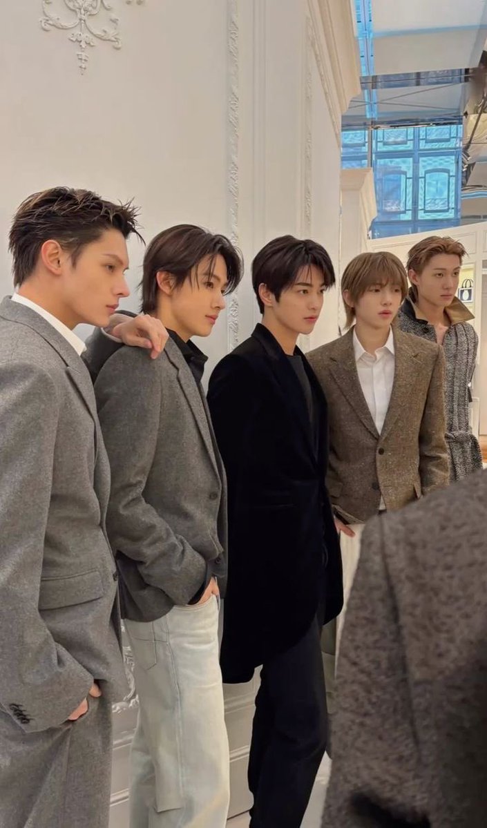 𝕸𝖆𝖗𝖙𝖎𝖓 𝕴𝕻𝕾 3 😝🤚 tweet media