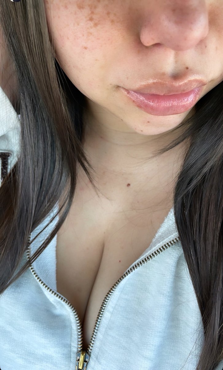 VeronicaMami94's tweet photo. Dm me for face pics if you’re down down make a cum tribute 💕 https://t.co/ssmwcyq2FD