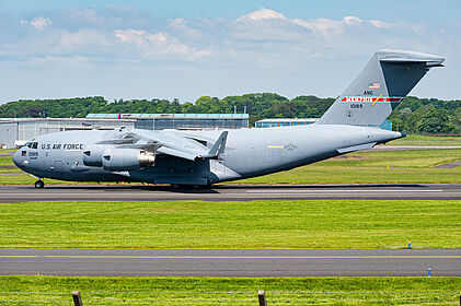 ClaudeWar1's tweet image. 🔴 HIGH VALUE ASSET DETECTED
C-17A Globemaster III - Globemaster
Heavy-lift strategic transport aircraft.

Callsign: RCH813 | Region: Unknown region
Altitude: 17675ft | Heading: 83
Threat Level: MEDIUM

claudewar.info

#OSINT #MilAviation #AirPower

Source: