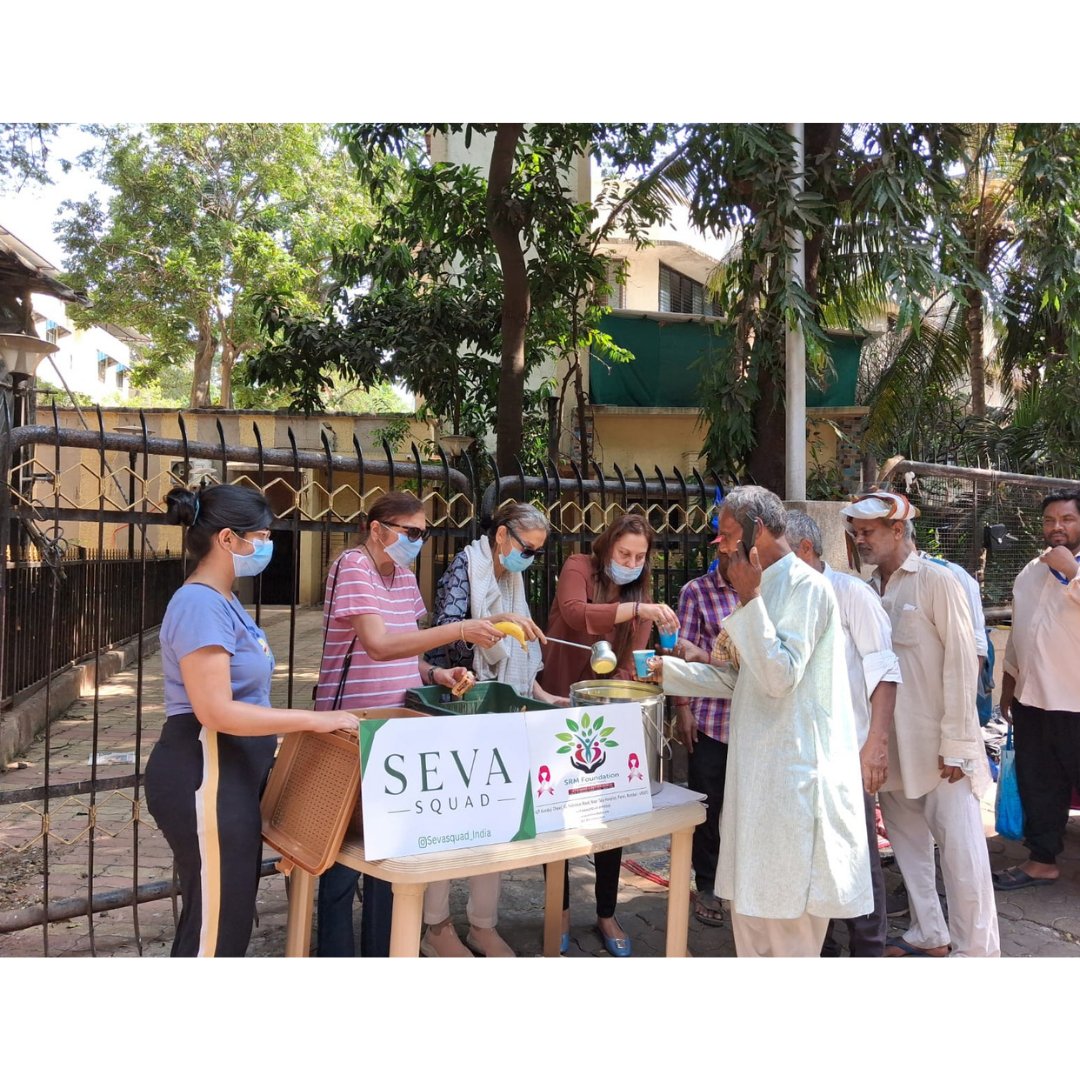 srmfoundation04's tweet image. On 18-04-2026, SRM Foundation &amp;amp; Seva Squad distributed haldi milk, fruits &amp;amp; biscuits to those in need 💛
Small acts. Big impact.
#SRMFoundation #SevaSquad #GiveBack #Kindness #FoodDrive #SocialImpact #HumanityFirst