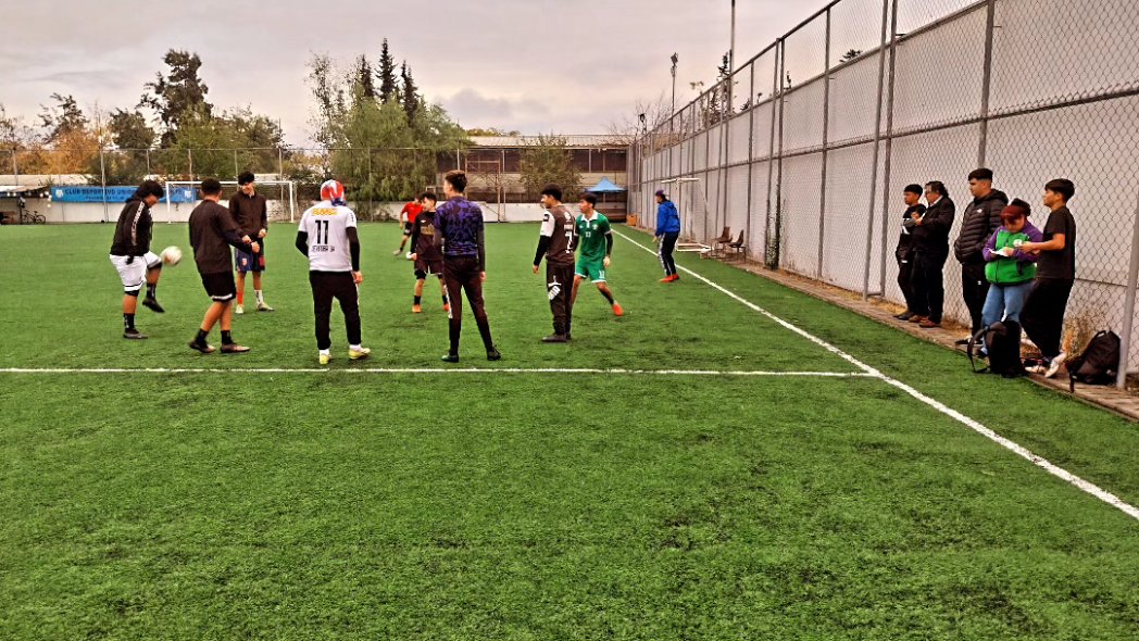 murcirojas_17's tweet photo. Excelente tarde junto a los niños de la Comuna El Bosque. Éxito a todos 💪⚽️🇨🇱 @munielbosque @manuelzunigaok #felizlunes #vamospormas💪 #fé #cefamcondoresdechile #conviccion @saludelbosque https://t.co/o0QSGuHDOz