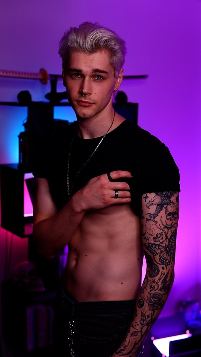 BrodieMxnn's tweet photo. Do you like the lighting? 😌 https://t.co/AcBd3D6JGX
