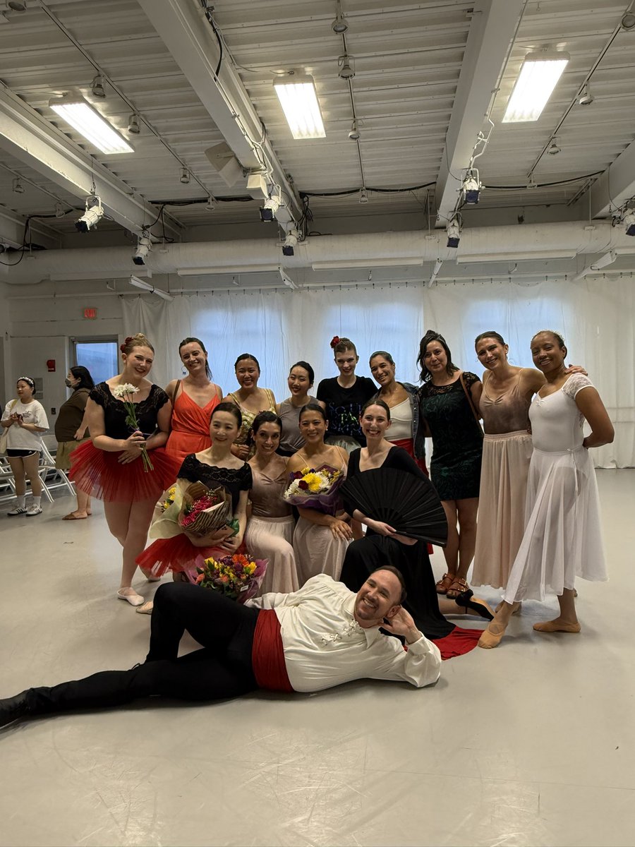 ShuChenCuff's tweet image. Look at all those Happy Smiles!!😄 So much force and energy at The @TWBallet’s Adult Program Concert!! Fabulous pieces! Congratulations to all choreographers &amp;amp; performers!! Job well done!! 🎉👏
.
.
.
#ballet #dance #contemporarydance #dancer #washingtonballet #adultdance #concert