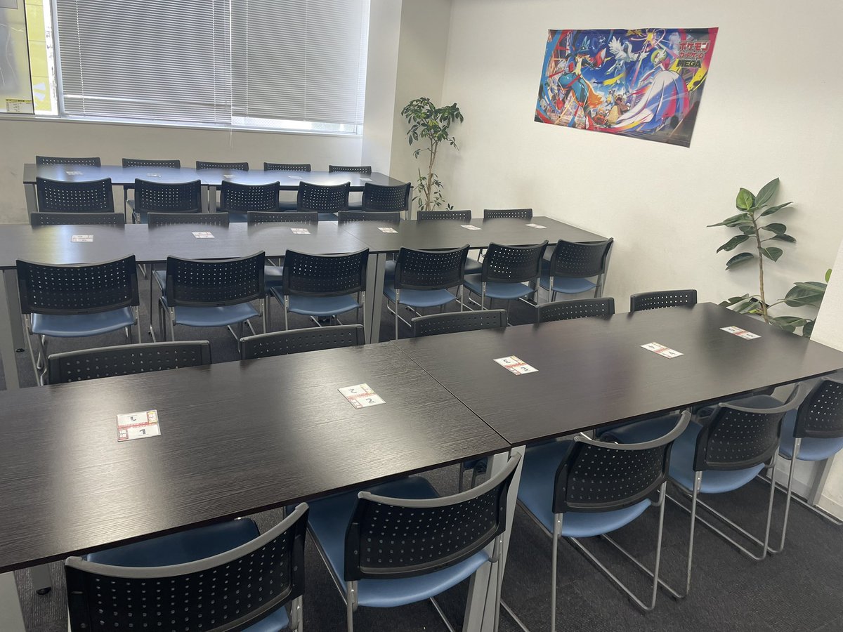 トレカショップフロント tweet media