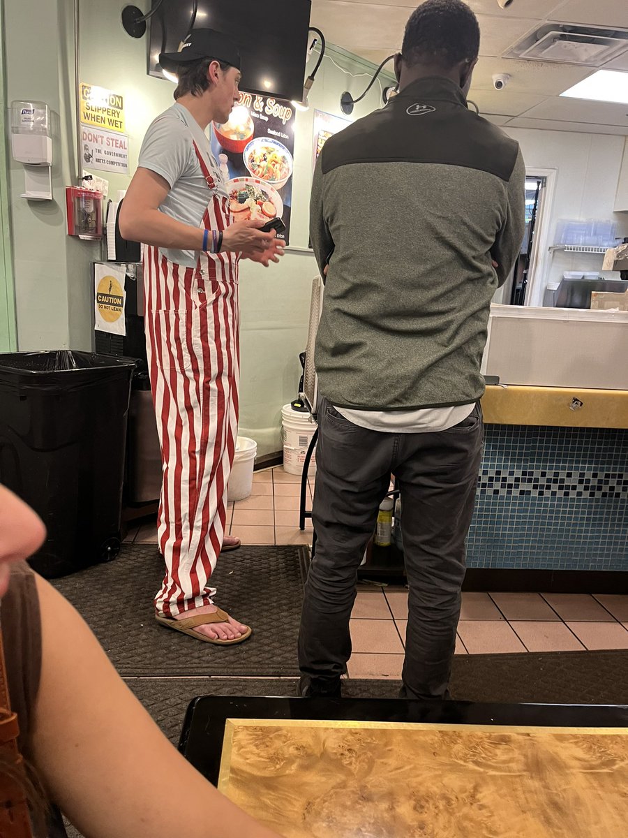 hoosiermafia's tweet image. Anyone know this fag. It’s April dog.
#iubb #iufb