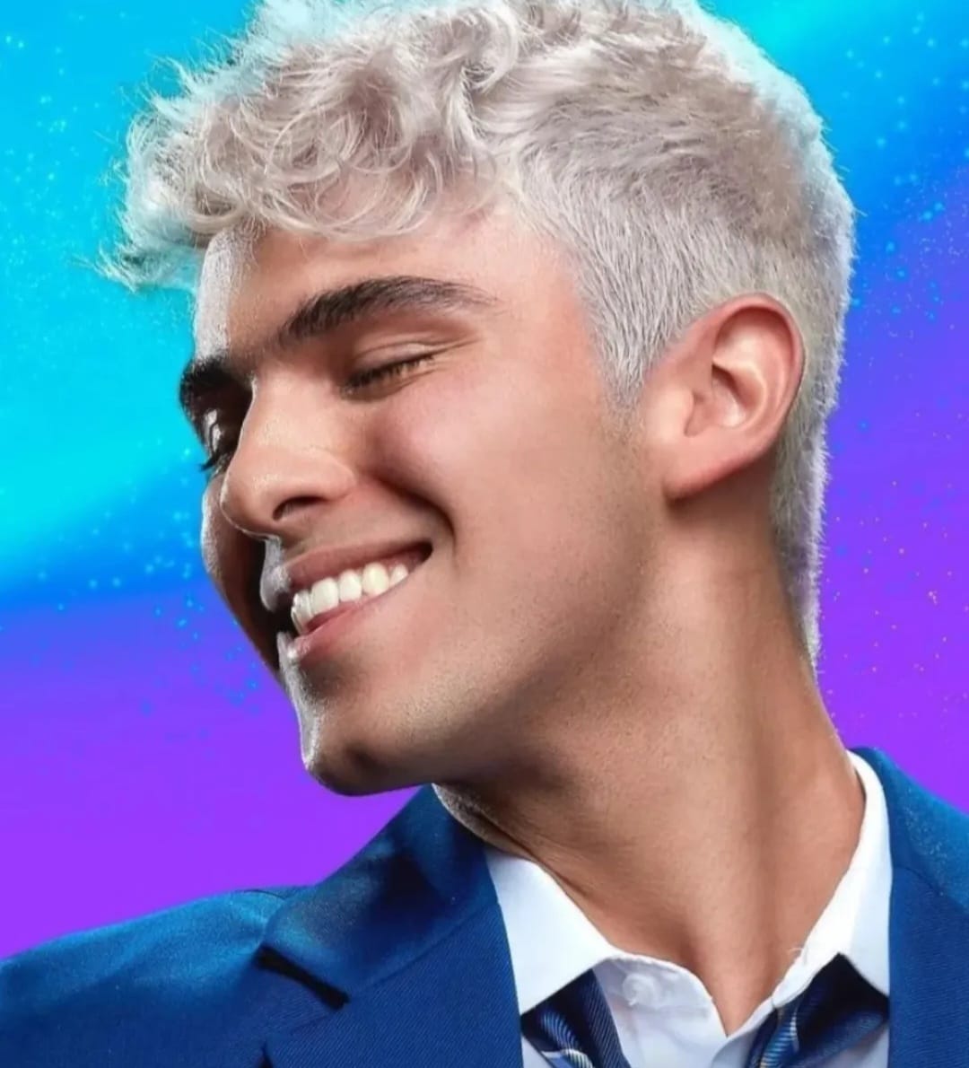 Ver lo profesional q es Joaquín la seguridad con la q encara cada reto profesional el avance en toda su estructura física emocional y artística es fascinante esto es crecer evolucionar y aprender siempre con  humildad x eso la vida te regresa todo multiplicado 

DOCUMENTAL JAMIE