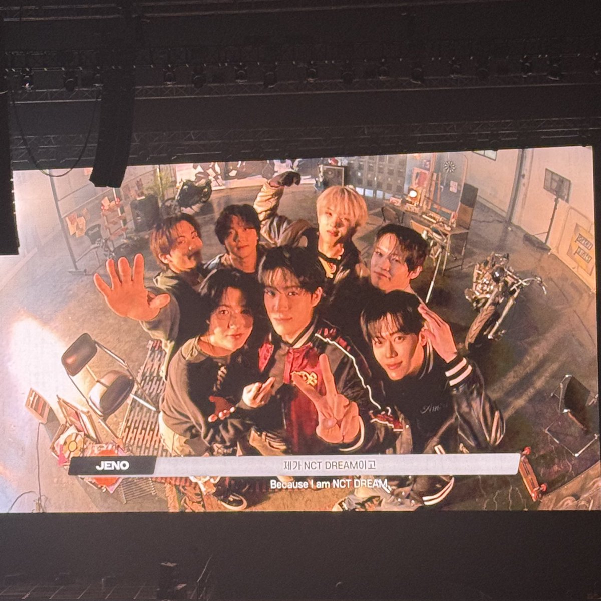 ayaa 𐦍 tweet media