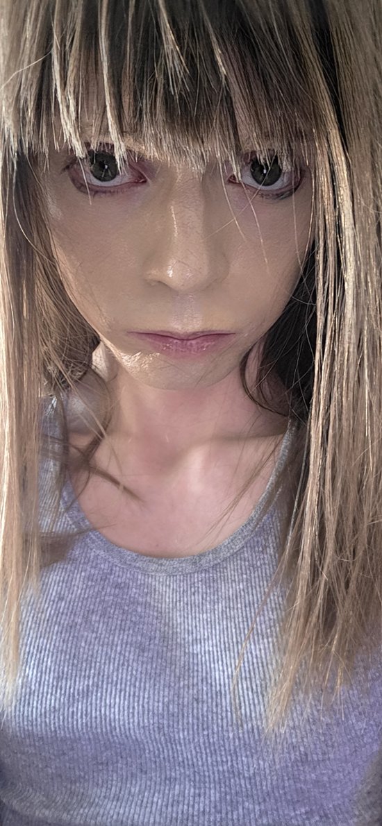 mannlytears's tweet image. #bigeyes #eyes #prettyeyes #animeeyes #girly #scenehair #scene #hair #male #feminine #feminineman #girlyman