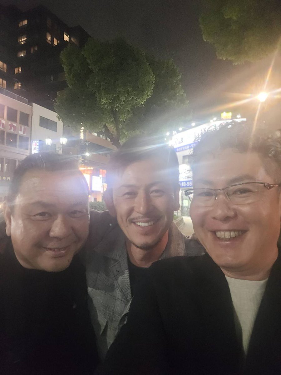 t_paragon's tweet photo. #パラゴンつよし
#俳優役者
#感謝拝
#大切な客人後輩 https://t.co/M51wUbIPRC
