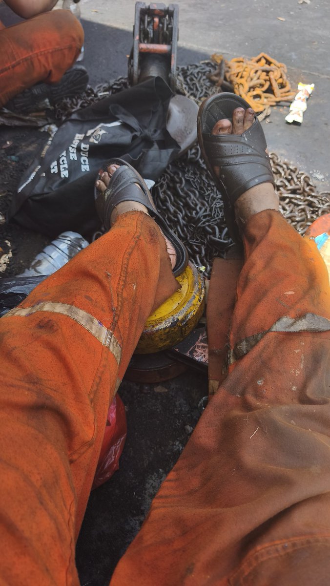 putr48237's tweet image. Nguli dulu.. Beginilah nasib jadi budak corporate 😭😭
#Makassar
#makassar 
#Bandung