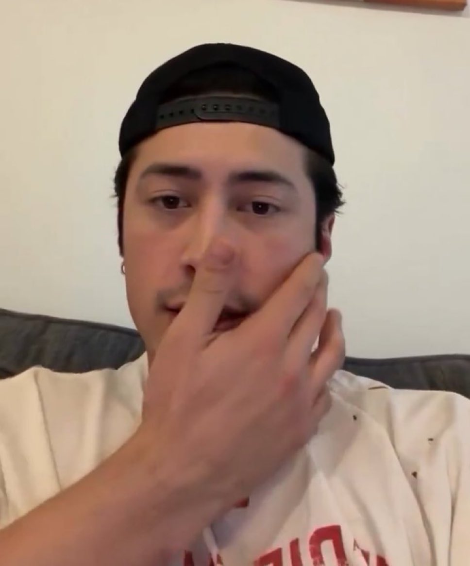 the perfect hand size to hold certain someone’s big ass