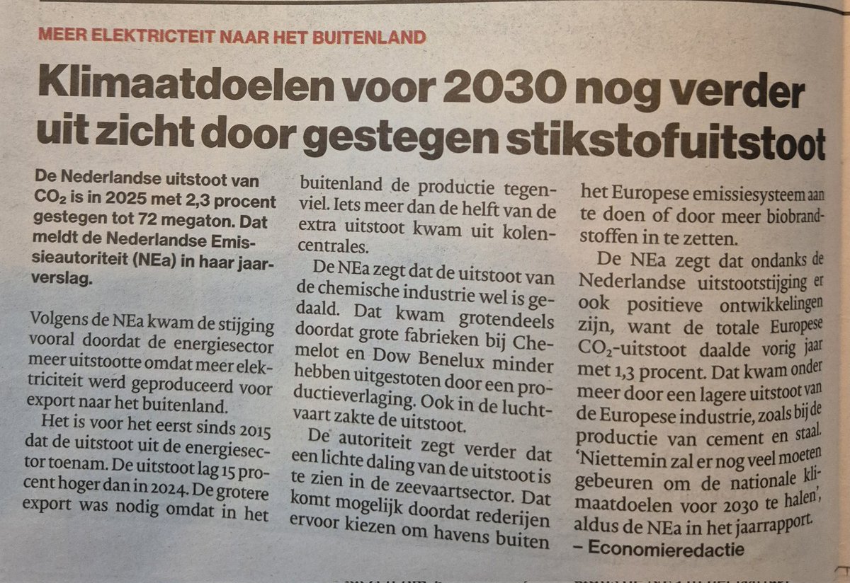 huubfransen's tweet photo. Kranten schrijven vaak fout over stikstof en klimaat. Foutje kan gebeuren. Maar dit is een zeer storende fout. In het kader van 'waar het hart vol van is, loopt de mond over' kwam de verkeerde kop boven het artikel. Stikstof heeft niks met klimaatdoelen te maken. https://t.co/0r1vI18Ux5
