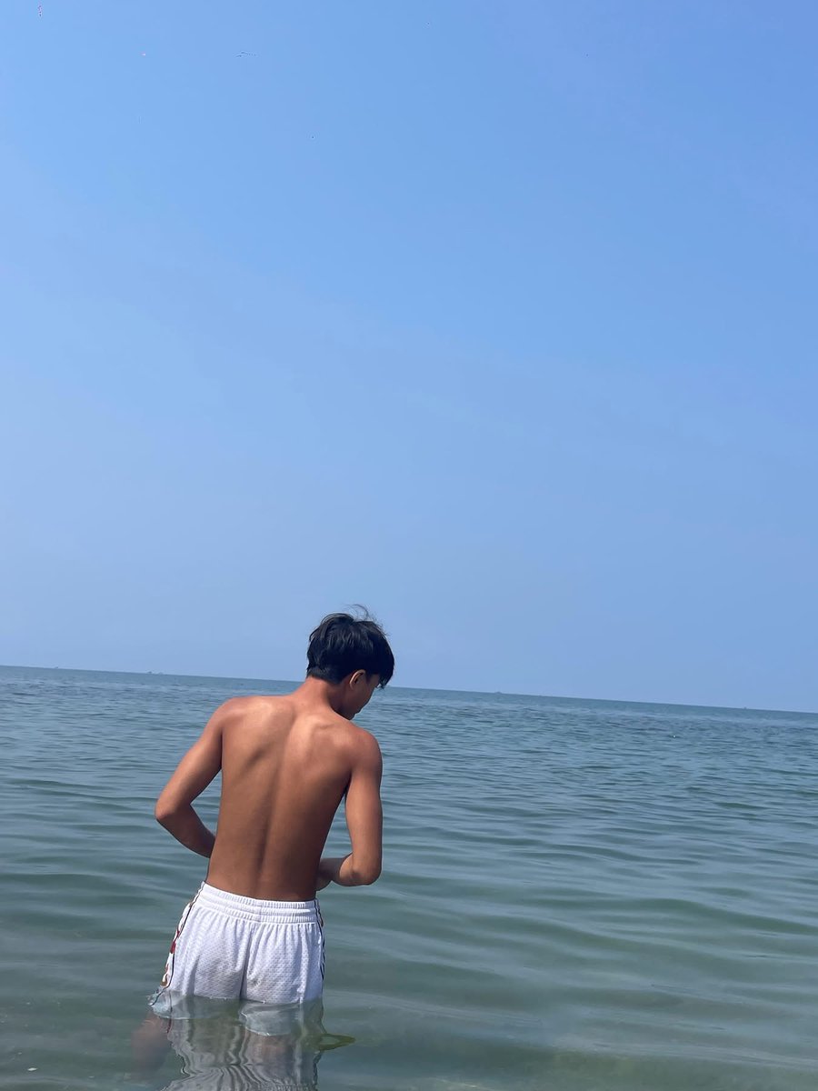 ItsJannn16's tweet photo. Uwing uwi na ko sa 🇵🇭 kaso wala na ngayon yung abs ko😆  
📸 2023 https://t.co/qajPH5Wyv0