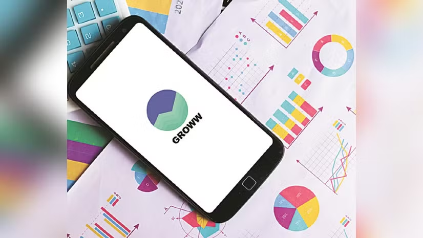 bsindia's tweet image. #MarketsWithBS | Groww Q4FY26 profit jumps 122% YoY. Analysts remain bullish on growth but flag rich valuations.

Check target prices, ratings, and outlook 👇

@nikita_vashisht #Q4Results #Markets #sharemarket #stockmarket #Groww 
mybs.in/2g5SEUX