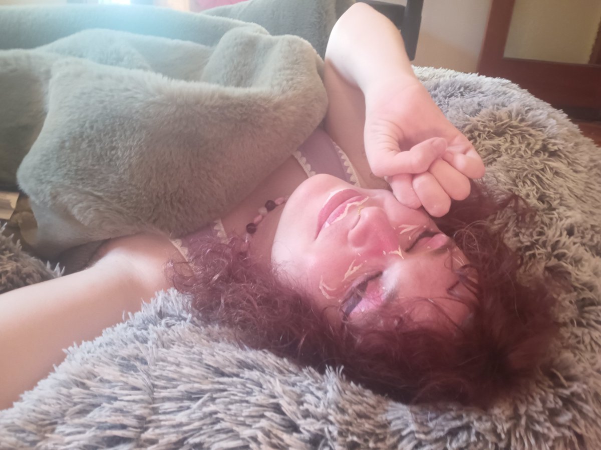ElsieSSBU's tweet photo. Do NOT. Play smash Brothers for more than 7 years. This might happen to you 😰 https://t.co/Tp6Ezul7u5